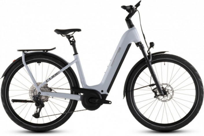 Rower CUBE 112612 Kathmandu Hybrid SLX 800